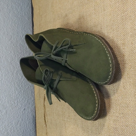 Crewcuts By J.Crew MacAlister Suede Leather Chukka Boots Kids Sz 3, Green - Picture 1 of 7